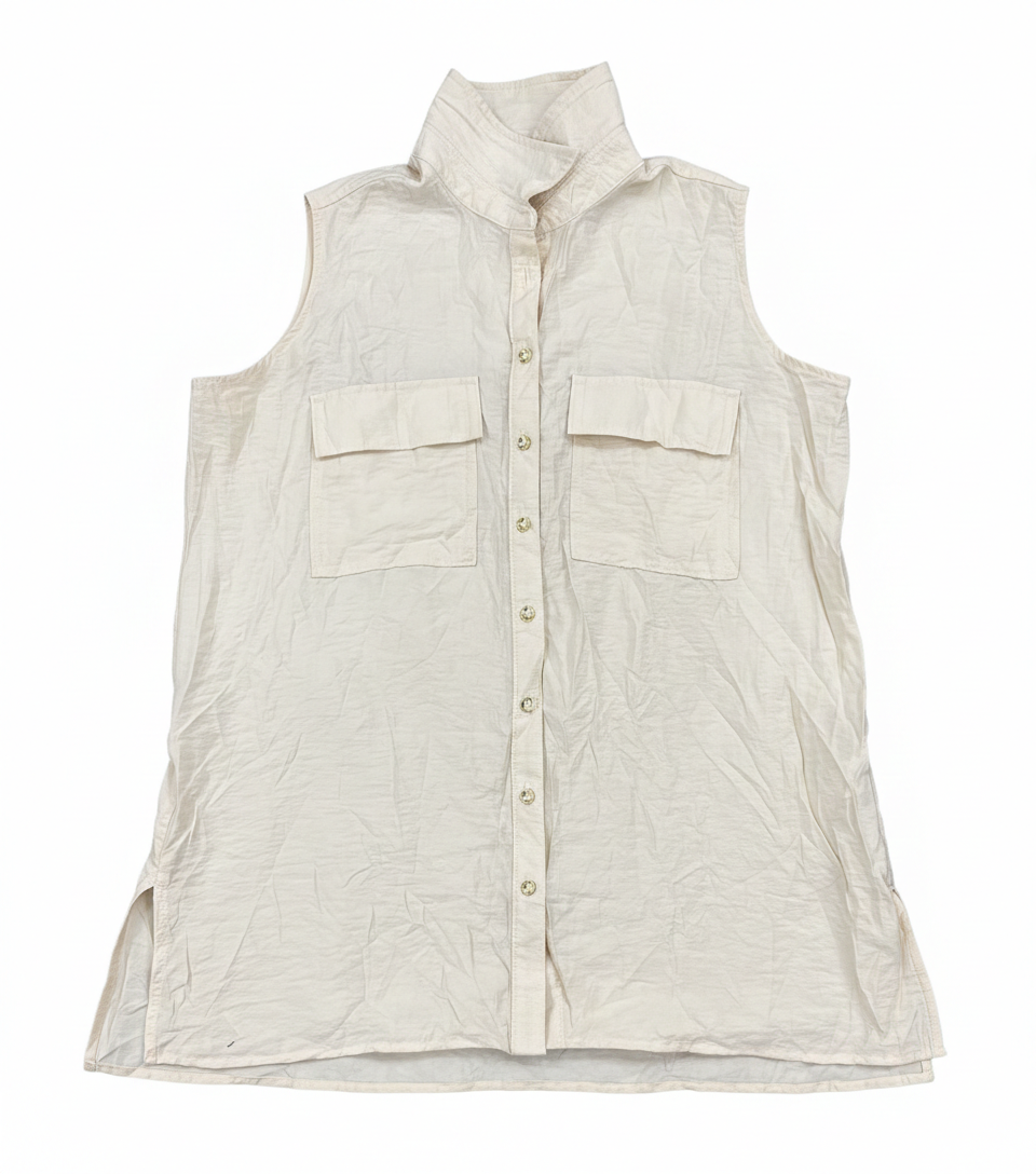 Ashir Studio short shirt made of soft fabric, featuring a relaxed fit and stylish design, perfect for casual wear.